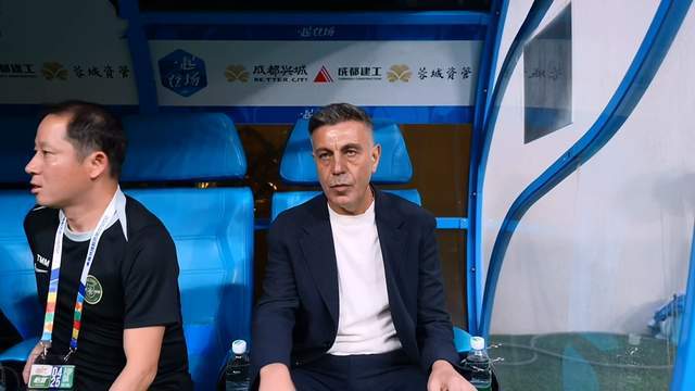 MK体育app下载-4-0，成都蓉城5连胜碾压浙江 拜合拉木韦世豪破门 罗斯下课倒计时